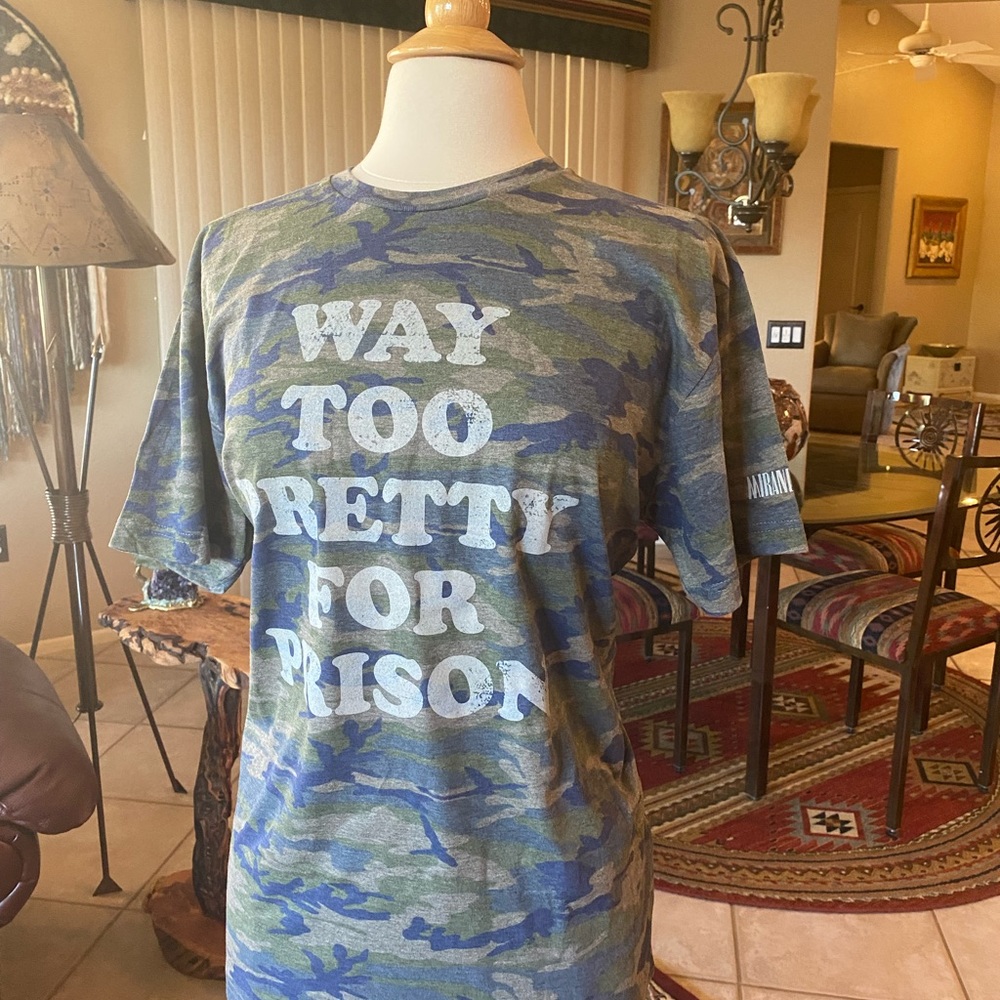 L loose T shirt NWT It was a gift I will not wear - Picture 3 of 8